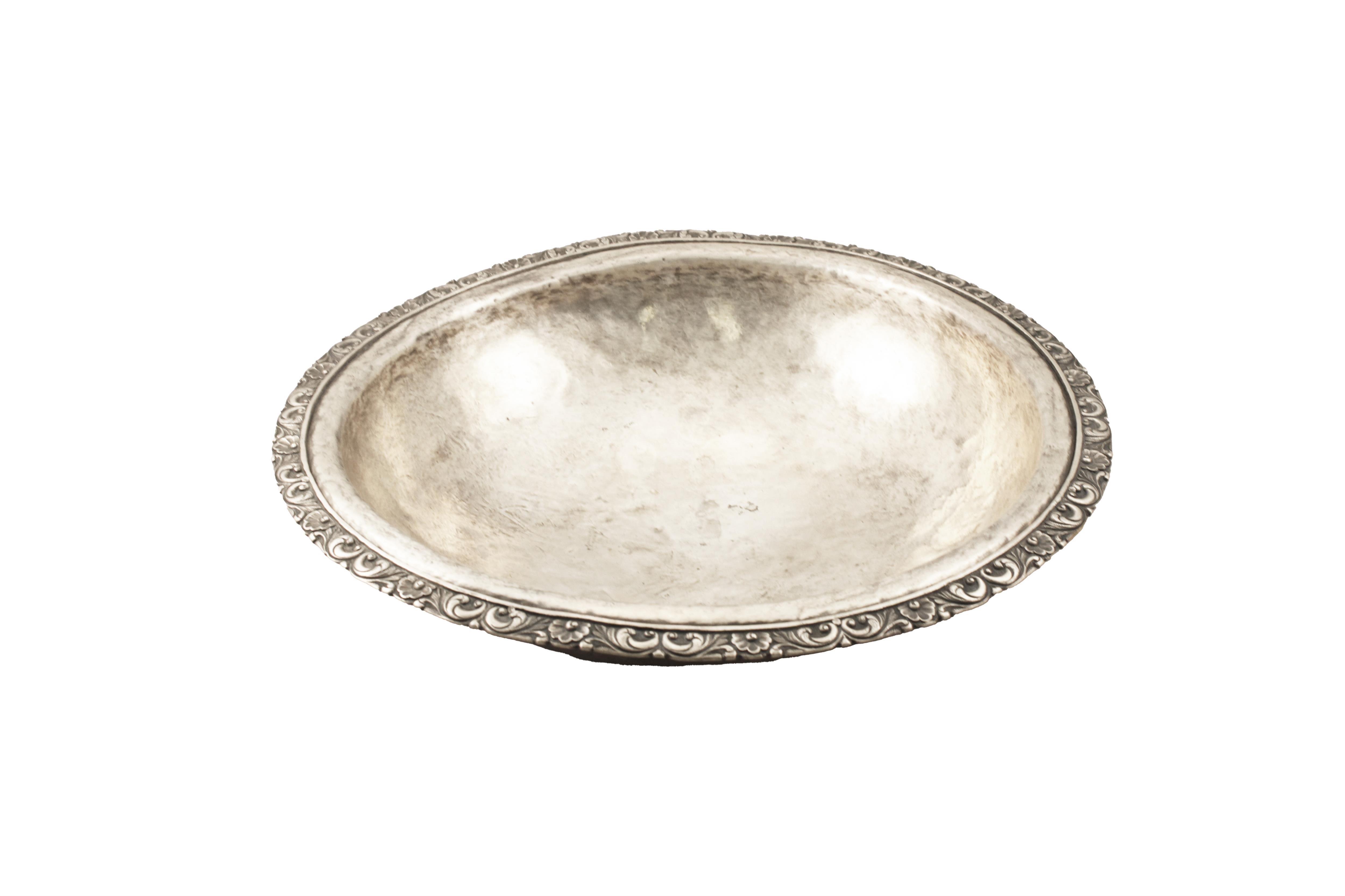 Bacile in argento - Asta Preziosi