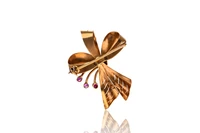 Spilla con pietre - Asta Preziosi