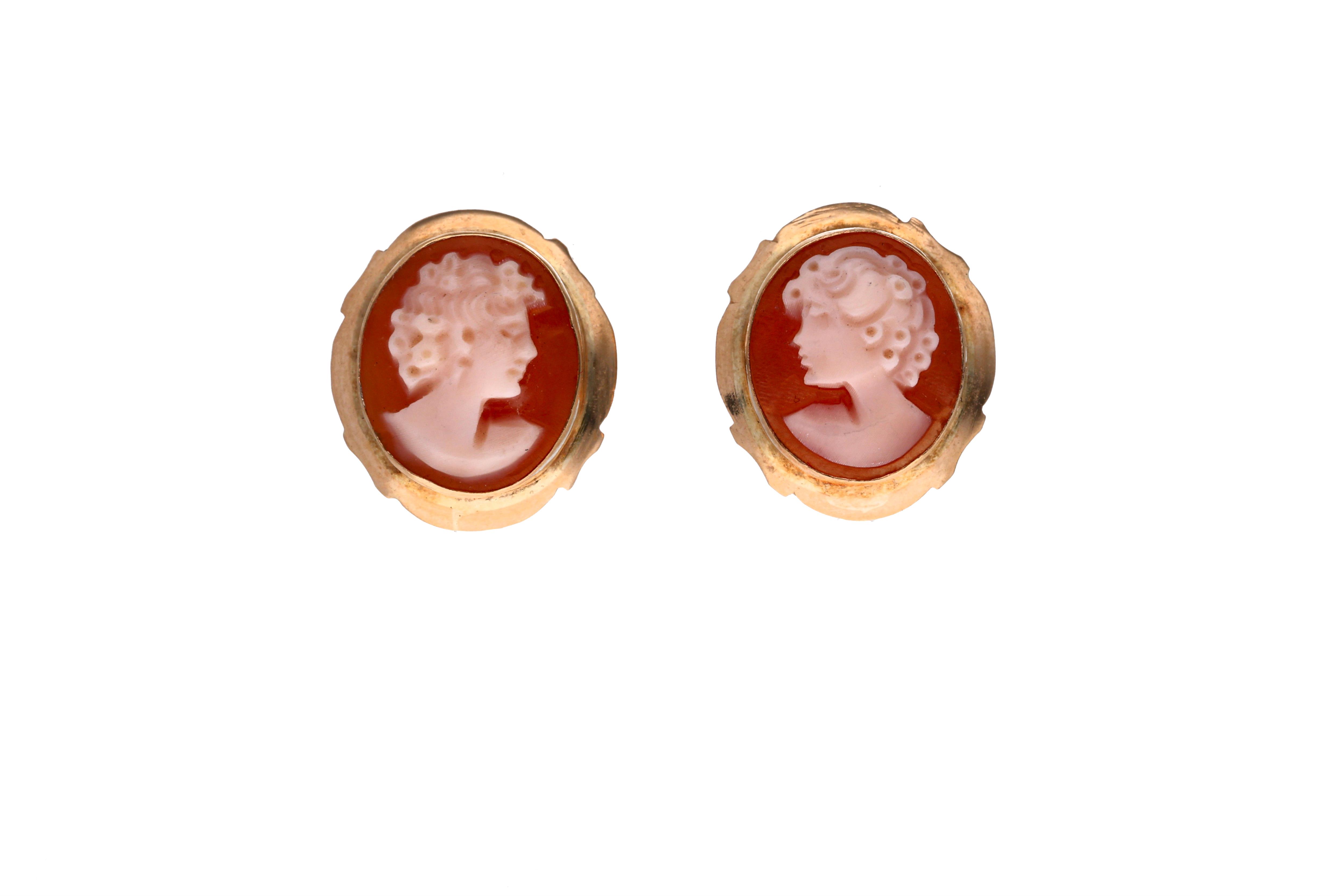 Paio di orecchini con cammei - Asta Preziosi