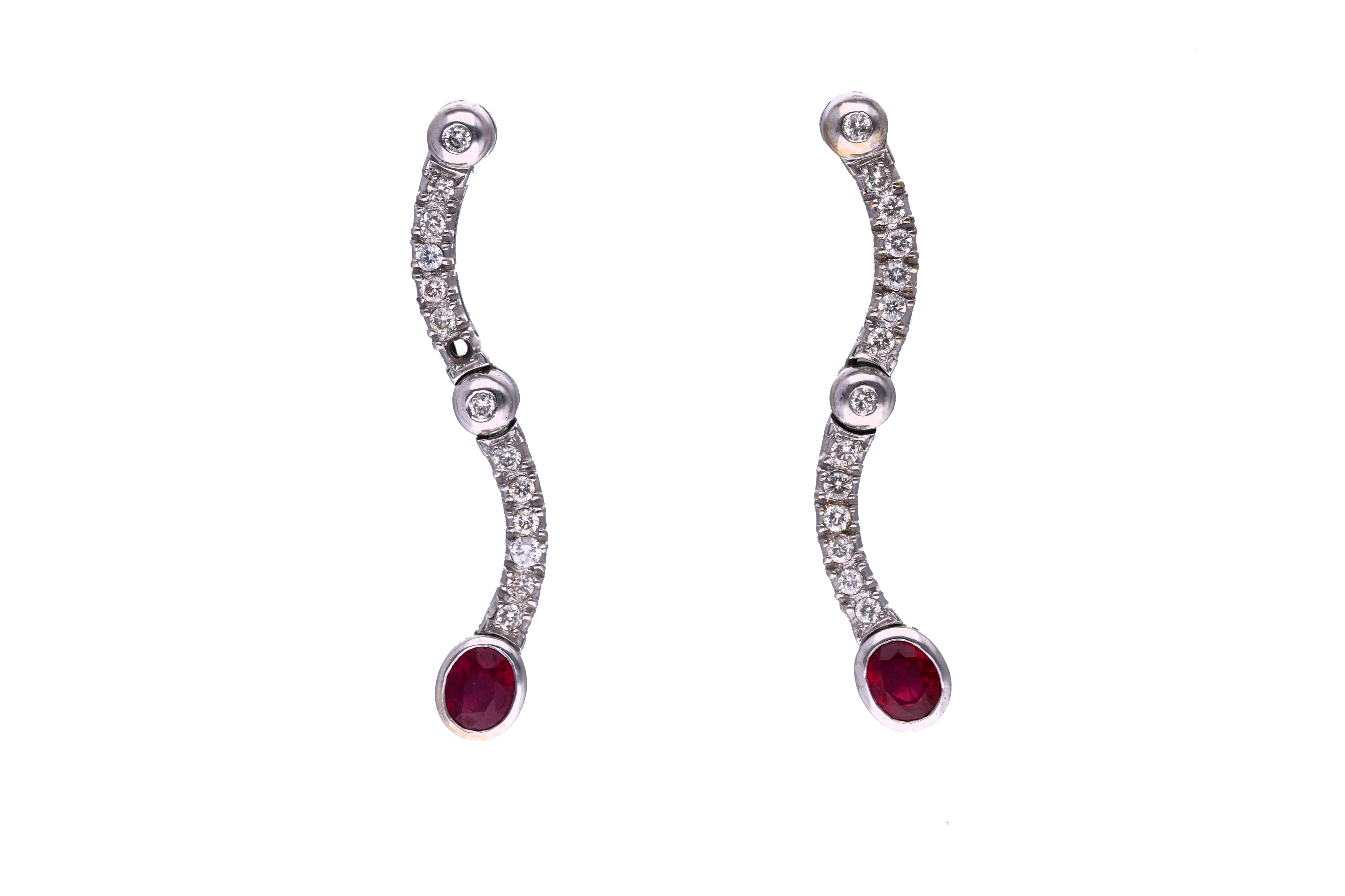 Paio di orecchini con diamanti e rubini - Asta Preziosi