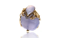 Anello con pietra di luna, madreperla e diamanti - Asta Preziosi