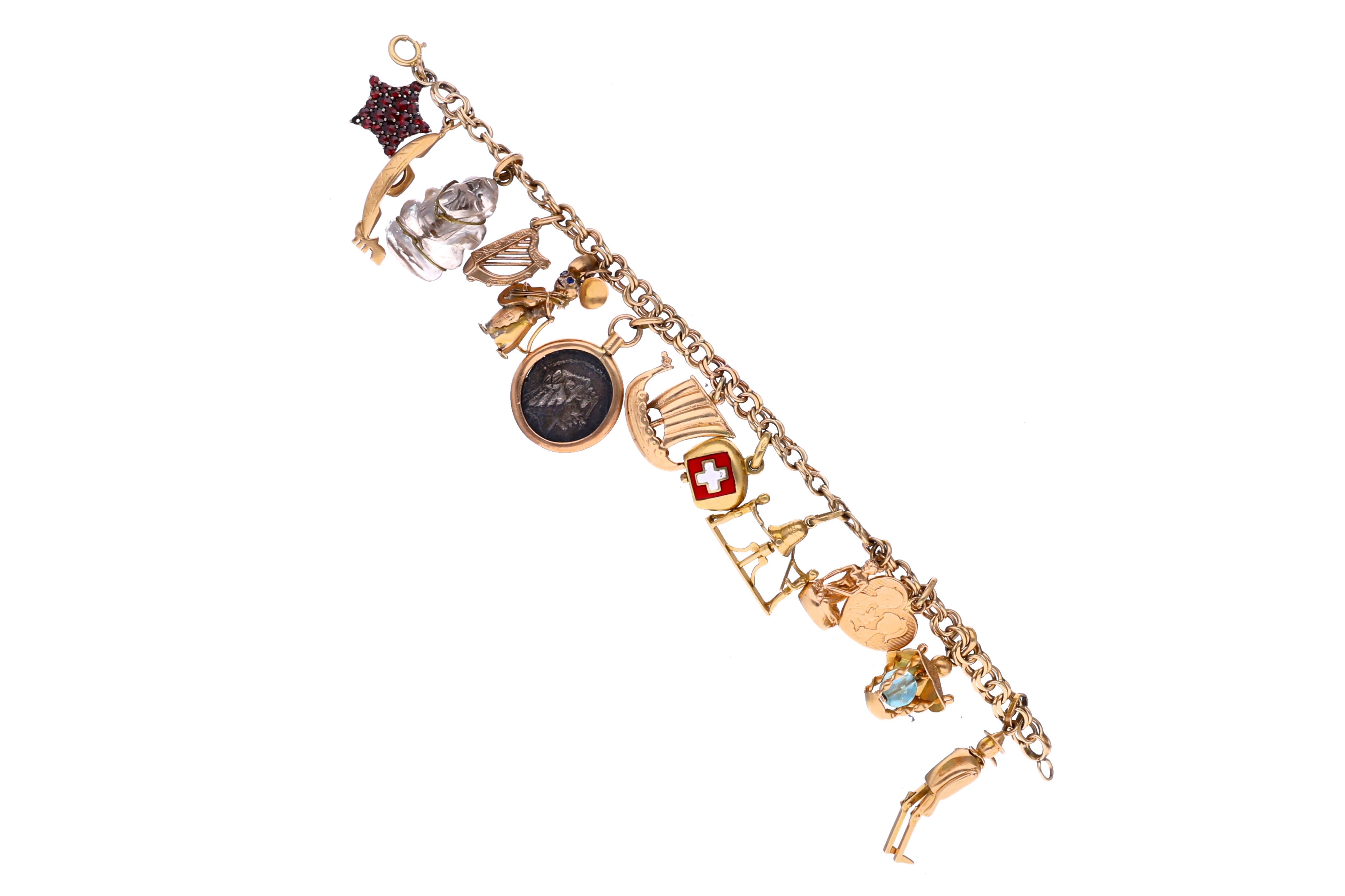 Bracciale con ciondoli in oro - Asta Preziosi