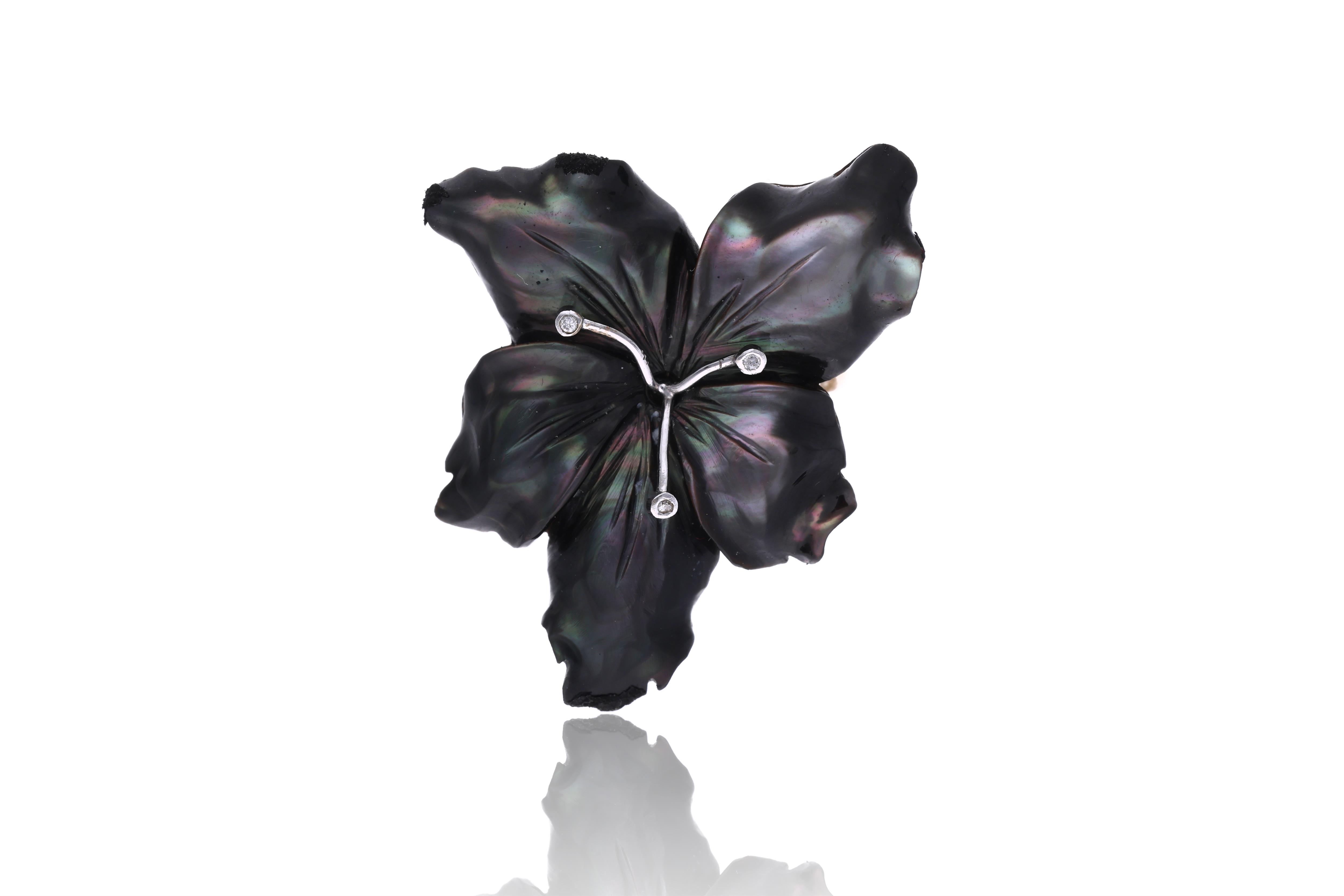 Anello con diamanti e madreperla - Asta Preziosi