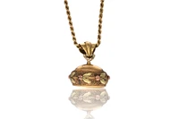 Collana e ciondolo con onice - Asta preziosi