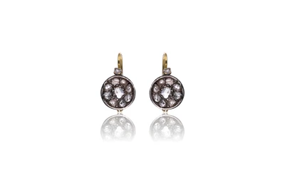 Paio di orecchini con diamanti - Asta Preziosi