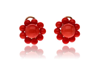 Paio di orecchini con coralli - Asta Preziosi