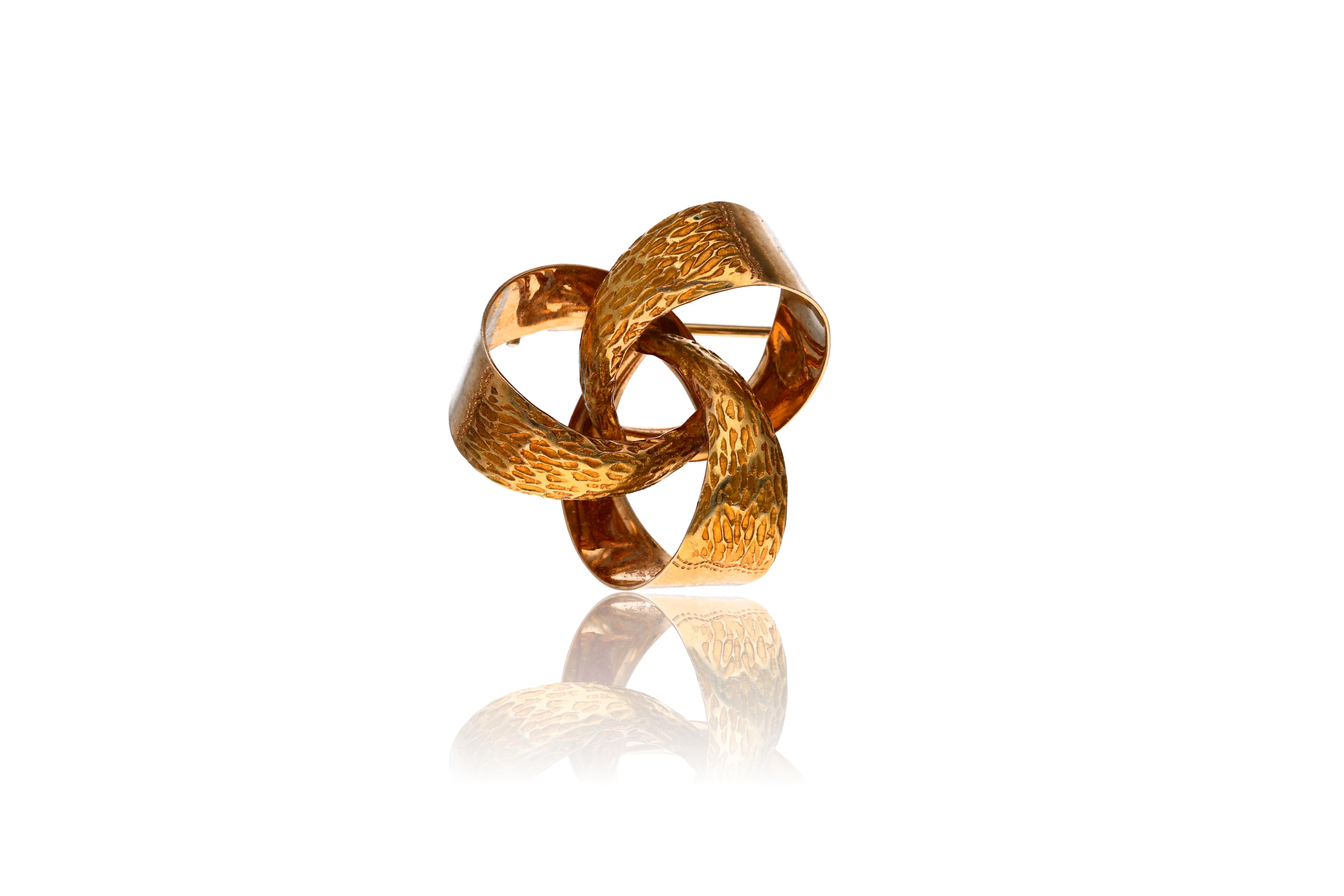 Spilla in oro - Asta Preziosi