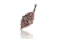 Ciondolo con diamanti e rubini - Asta Preziosi