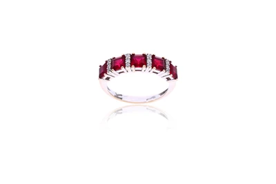 Anello con pietre - Asta Preziosi