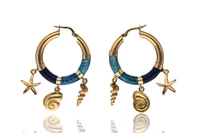 Paio di orecchini con smalti policromi - Asta preziosi