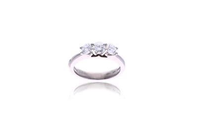 Anello con diamanti - Asta Preziosi