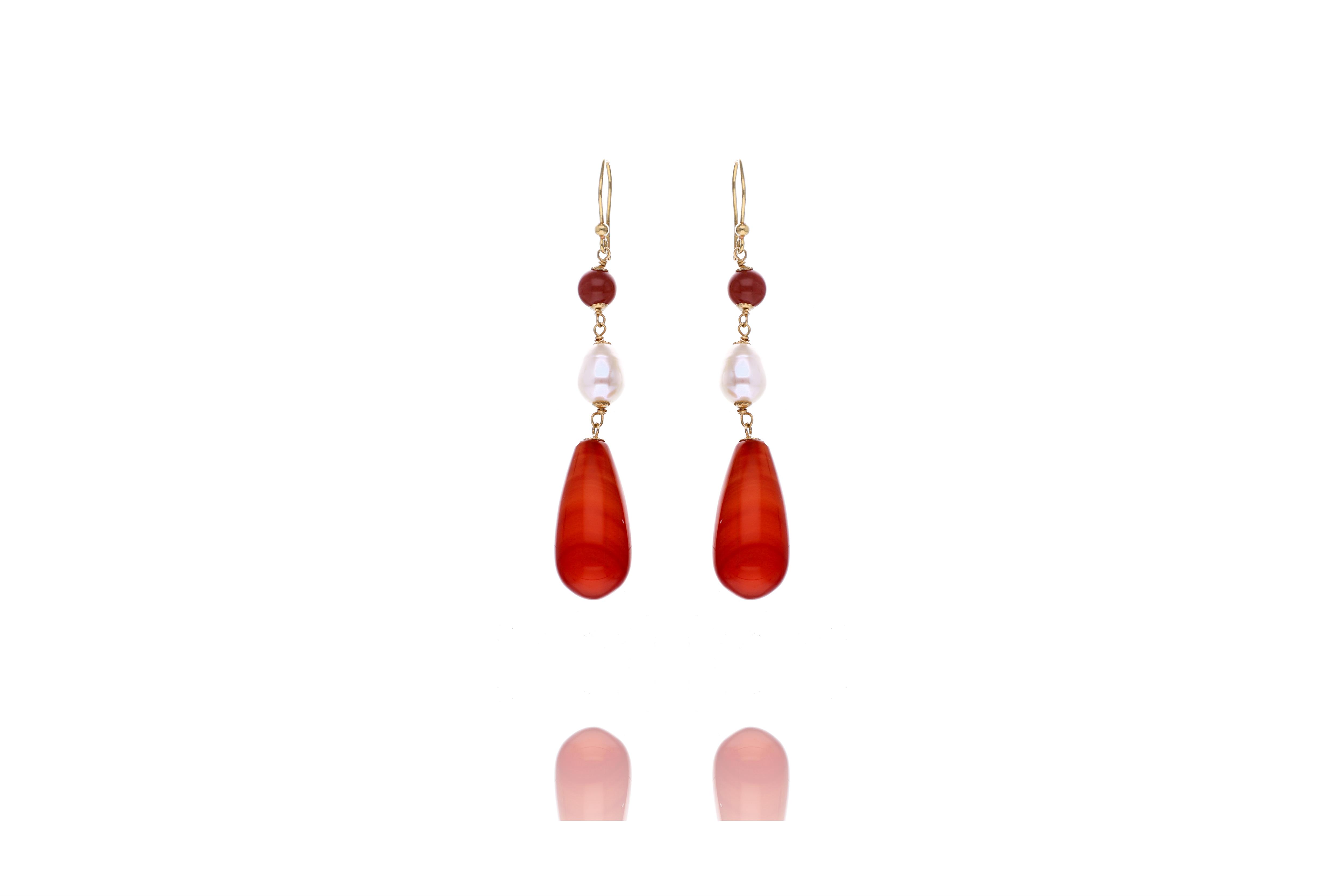 Paio di orecchini con perle d'acqua dolce e corniole - Asta Preziosi