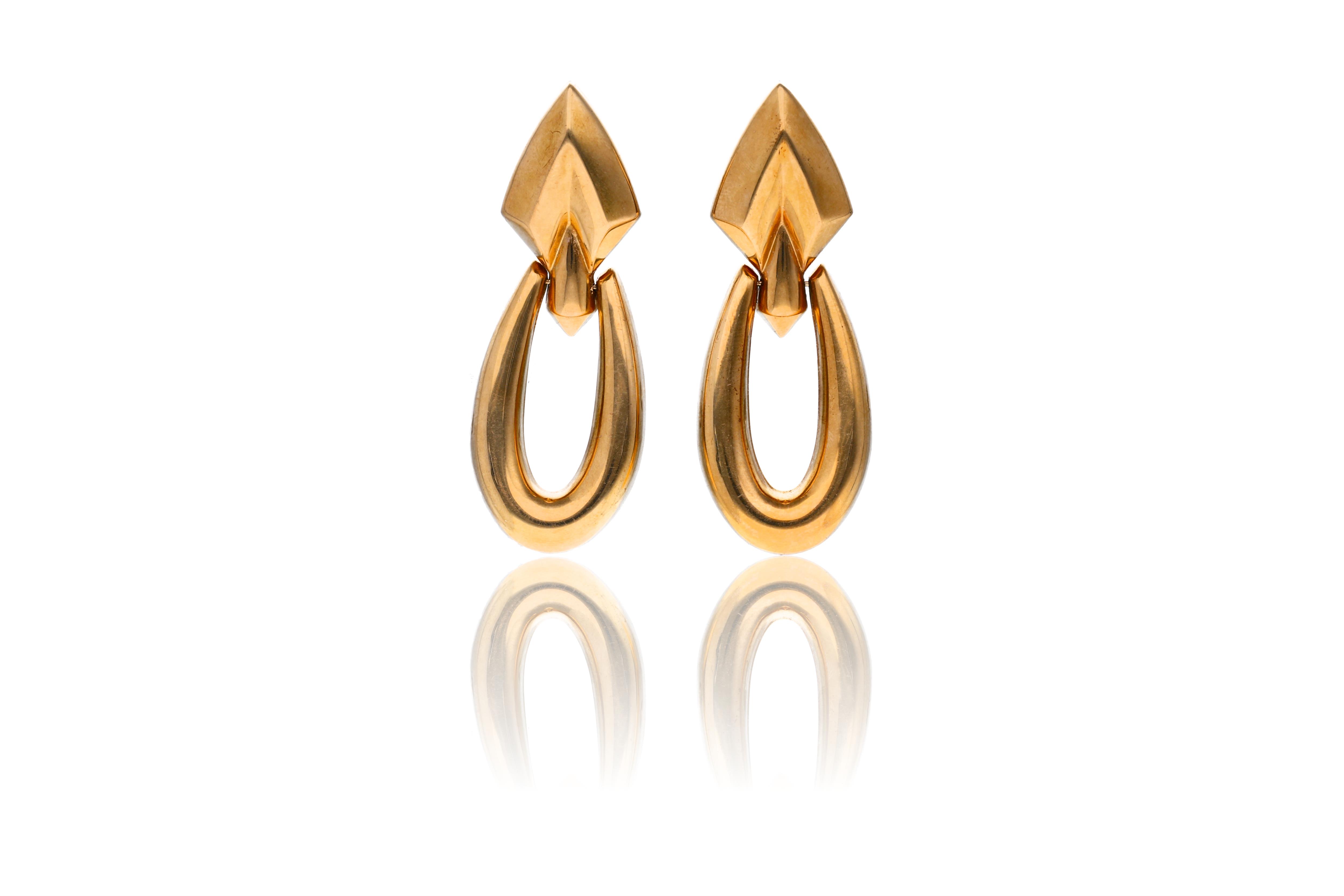 Paio di orecchini in oro - Asta Preziosi