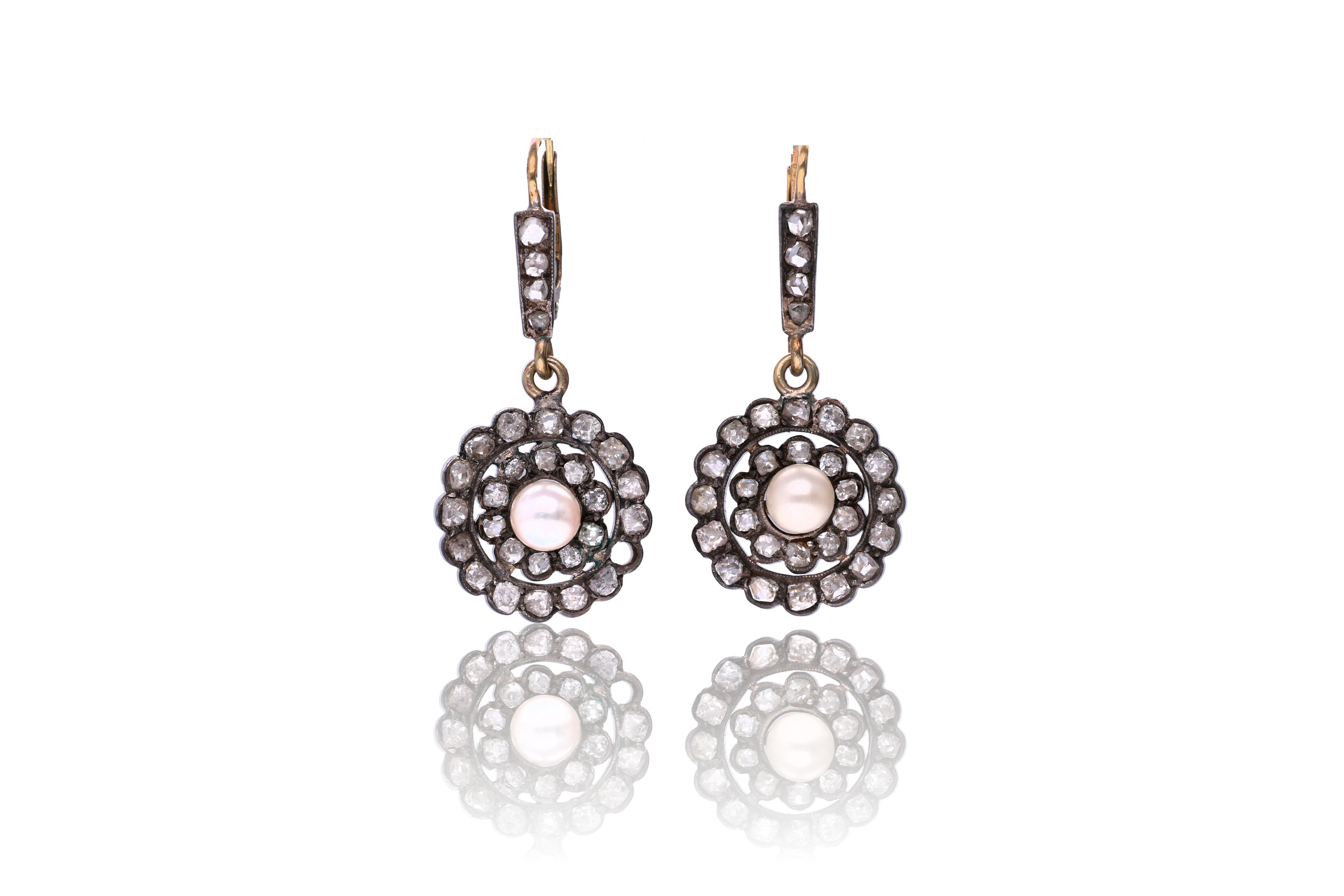 Paio di orecchini con diamanti e perle - Asta Preziosi