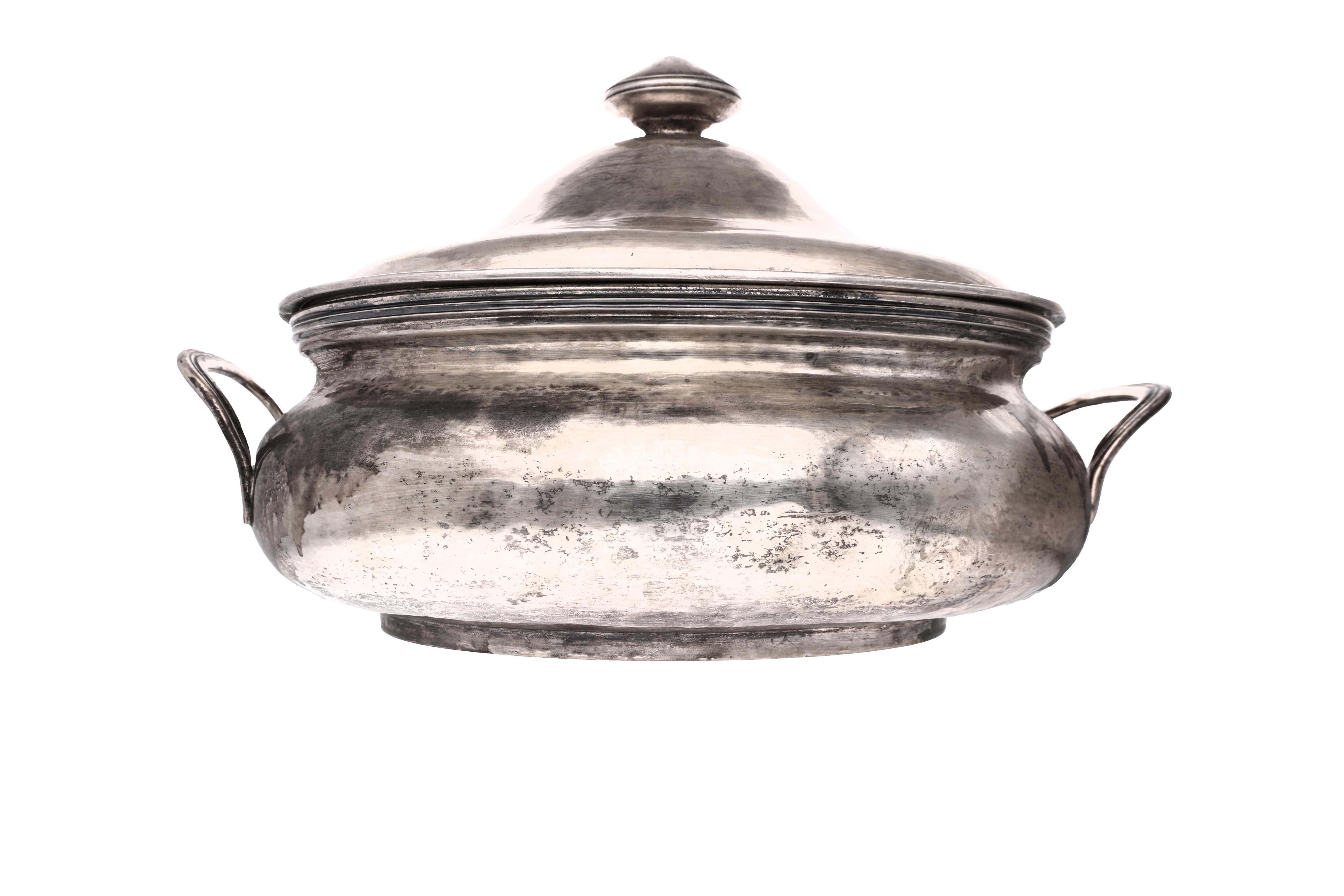 Zuppiera con manici e coperchio in argento - Asta Preziosi