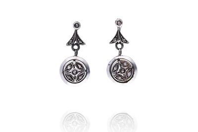 Paio di orecchini con diamanti - Asta Preziosi