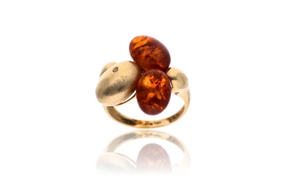 Anello con diamante e ambra - Asta Preziosi