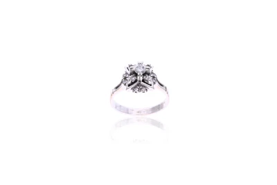 Anello con diamanti - Asta Preziosi