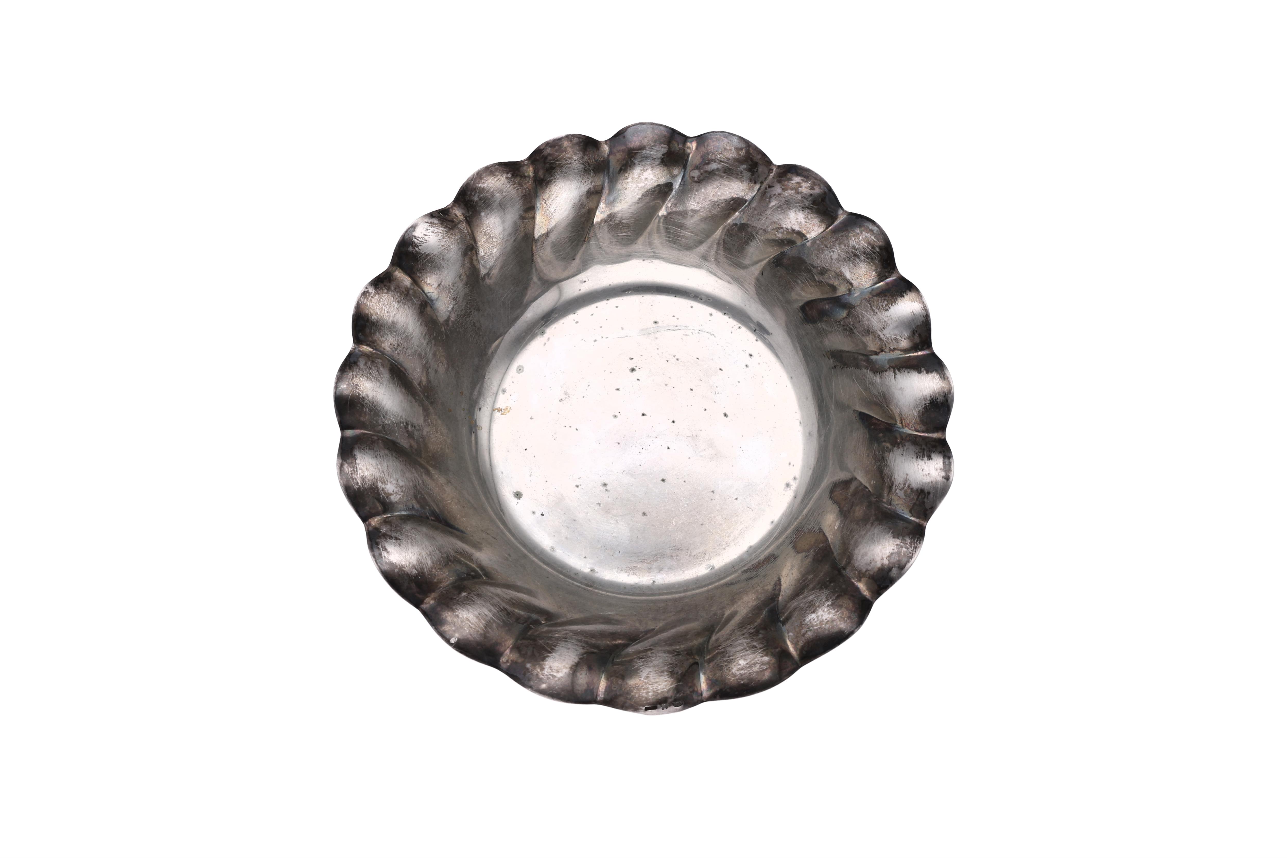 Cesa, ciotola in argento 800 - Asta Tesoro Cesa, ciotola in argento 800 - Asta Tesoro