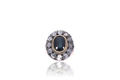 Anello con zaffiro e diamanti - Asta Preziosi Anello con zaffiro e diamanti - Asta Preziosi