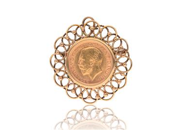 Spilla con sterlina - Asta Preziosi