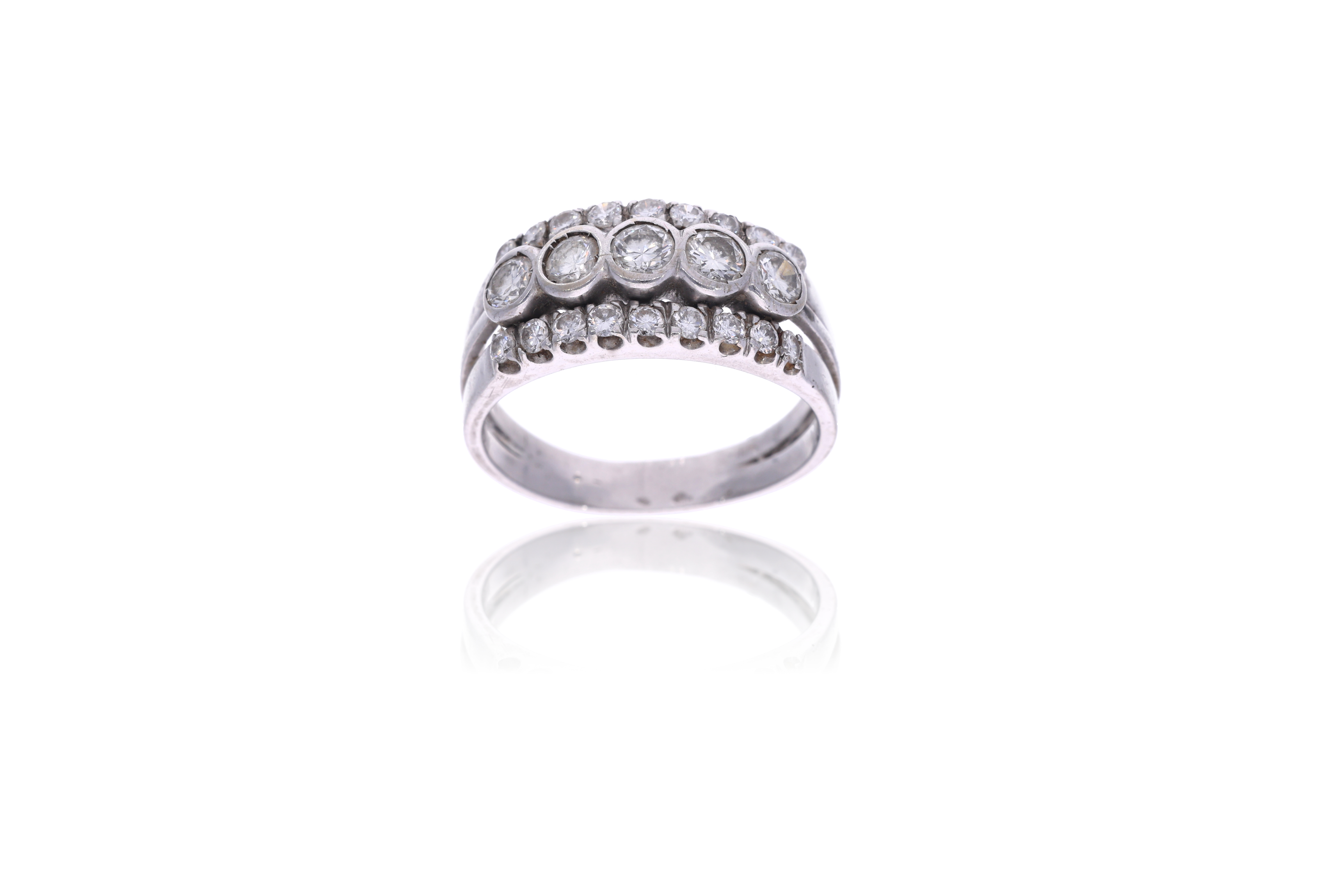 Anello con diamanti - Asta Preziosi