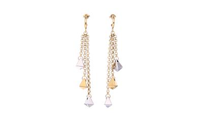 Paio di orecchini in oro - Asta Preziosi