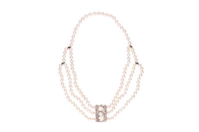 Collana di perle coltivate con chiusura in oro 585 - Asta Preziosi