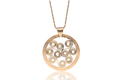 Collana e ciondolo in oro - Asta Preziosi