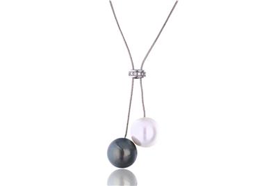 Collana saliscendi con perle South Sea - Asta Preziosi