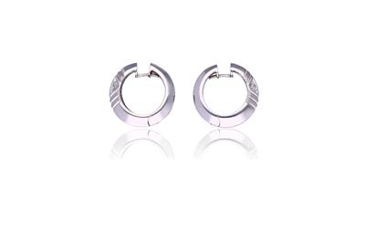 Paio di orecchini a cerchio con diamanti - Asta Preziosi