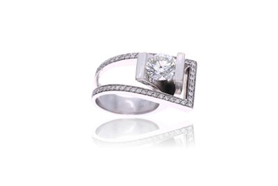 Anello con diamanti - Asta Preziosi