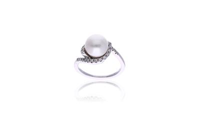 Anello con diamanti e perla in oro bianco 750 - Asta Preziosi