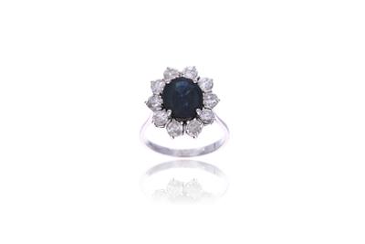 Anello con zaffiro e diamanti - Asta Preziosi