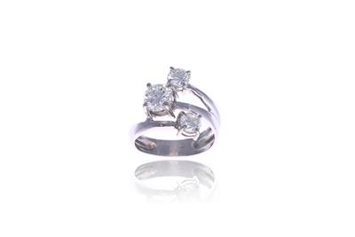 Anello con diamanti - Asta Preziosi