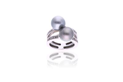 Anello con perle e diamanti - Asta Preziosi
