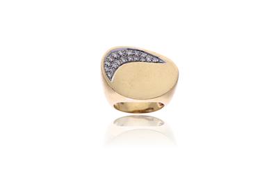 Anello in oro, con diamanti - Asta Preziosi