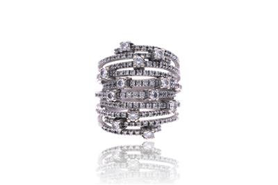 Anello con diamanti - Asta Preziosi