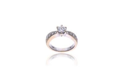 Anello con diamanti - Asta Preziosi