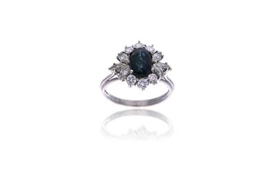 Anello con diamanti e zaffiro, - Asta Preziosi