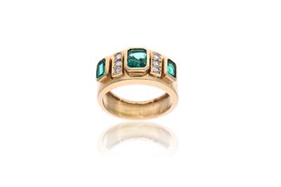 Anello con smeraldi e diamanti - Asta Preziosi