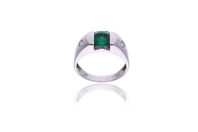 Anello con smeraldo e diamanti - Asta Preziosi