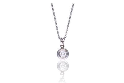 Collana e ciondolo con diamante - Asta Preziosi
