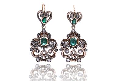 Paio di orecchini con smeraldi e diamanti - Asta Preziosi