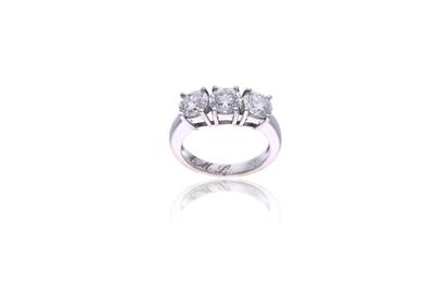 Anello con diamanti - Speciale Gioielli