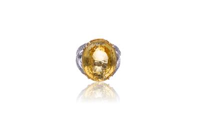 Anello con zaffiri gialli e diamanti - Speciale Gioielli