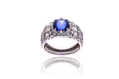 Anello con zaffiro e diamanti - Speciale Gioielli