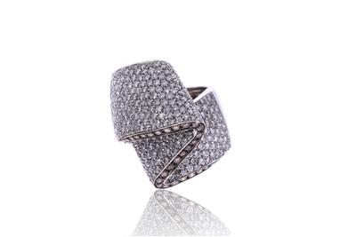 Anello in oro con diamanti - Speciale Gioielli