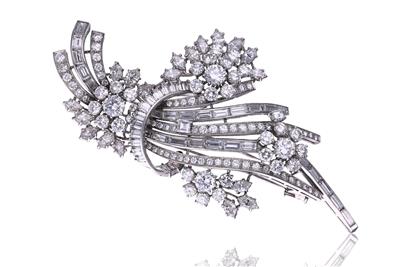 Spilla, in platino con diamanti - Speciale Gioielli