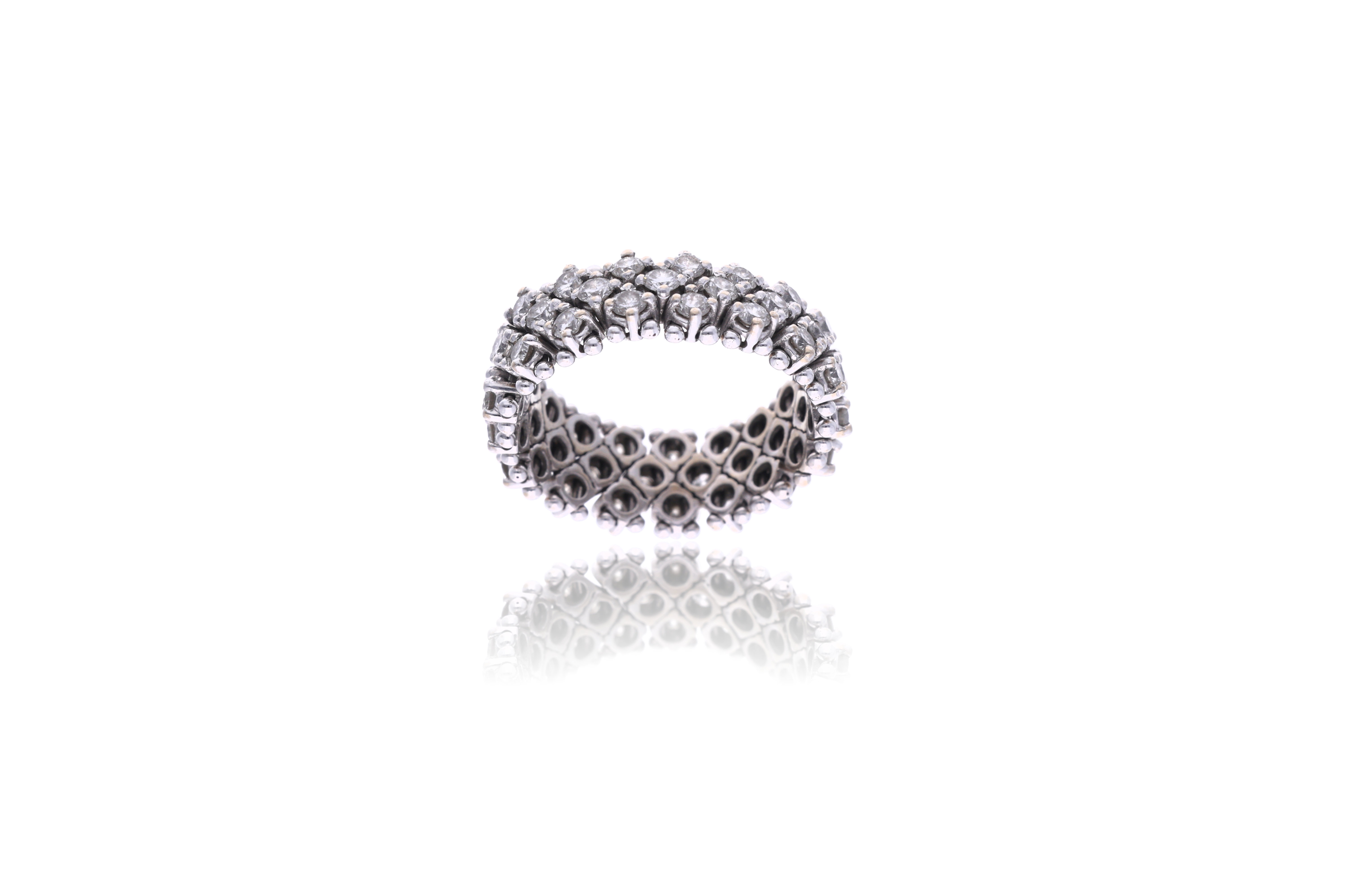 Anello a fascia morbida con diamanti - Asta di San Valentino